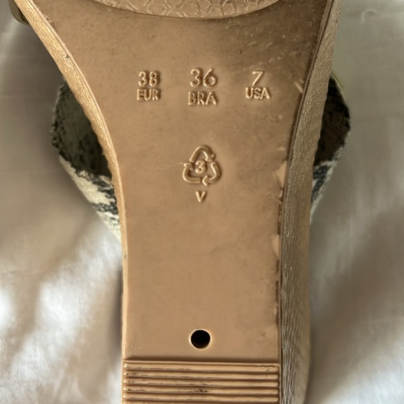 Grendha Women’s Sz.7 Wedge - Picture 5 of 5